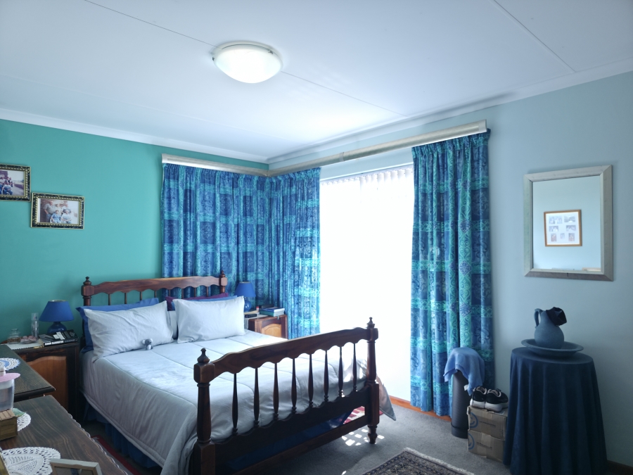 3 Bedroom Property for Sale in Wavecrest Eastern Cape